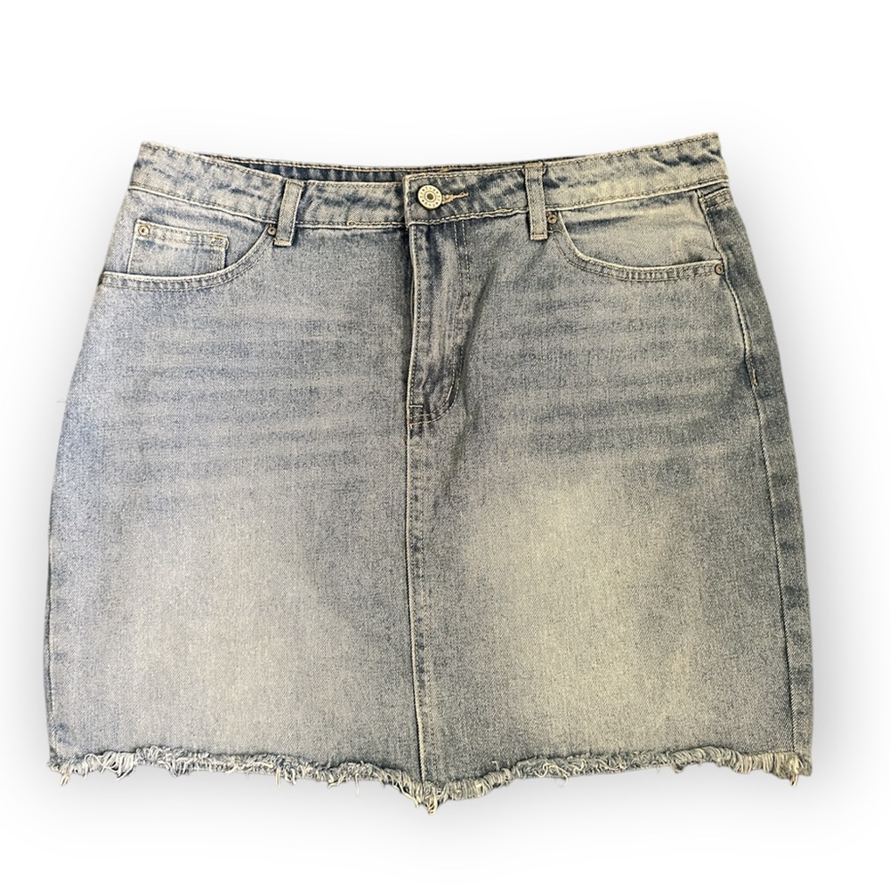 Refuge Distressed Lightwash Denim Skirt NWOT